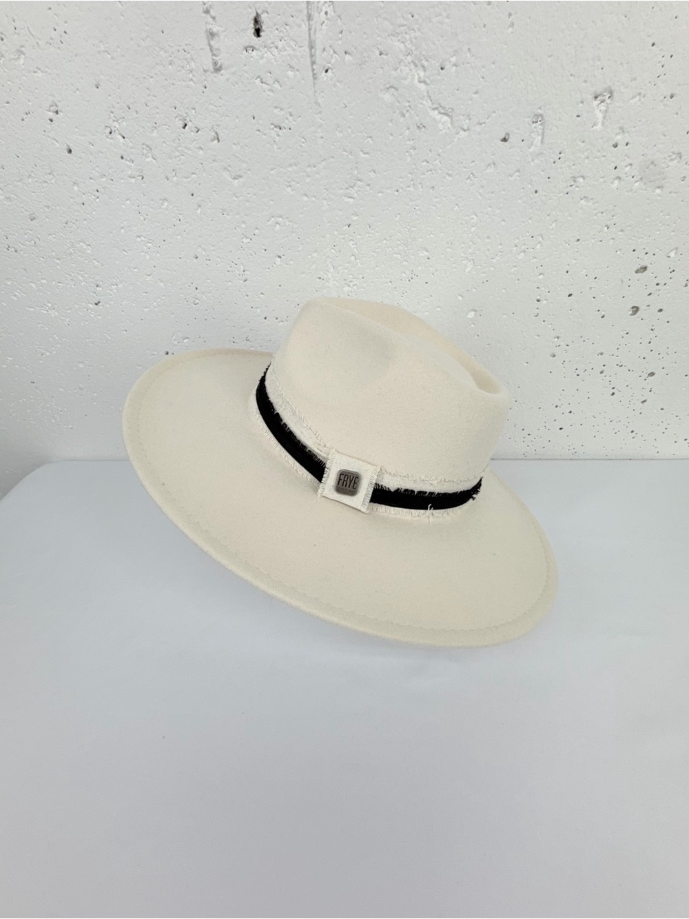 FRYE One Size Cream Wide Brim Rancher Hat